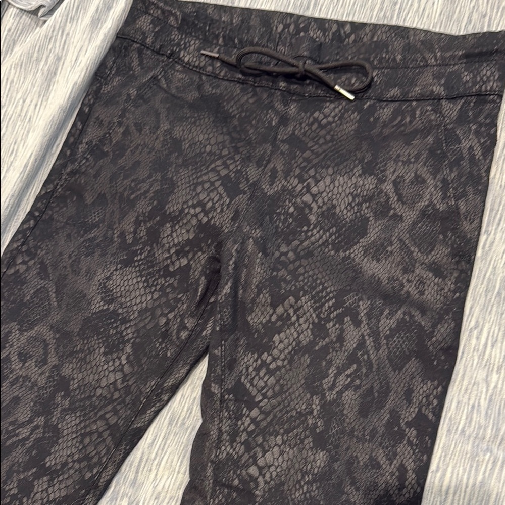 Bevy Flog Black Snake Print Pants